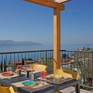 residence-dany-appartamenti-con-cucina-vista-lago.it-lombardy.com/
