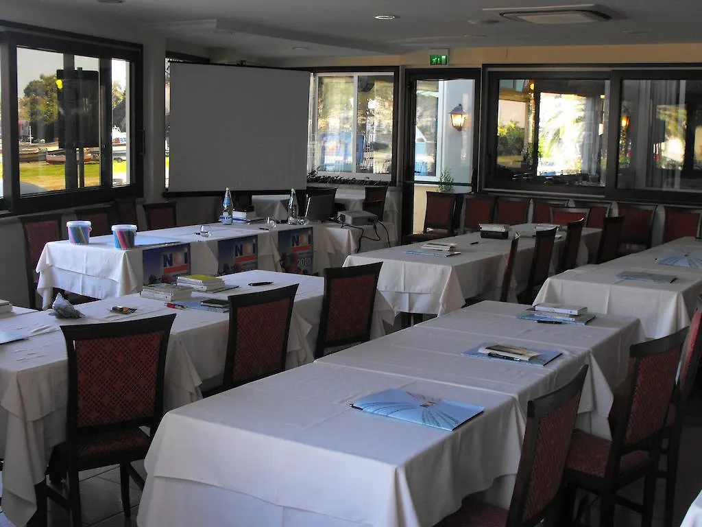 Hotel Sabbie D'Oro Giardini Naxos 4*,