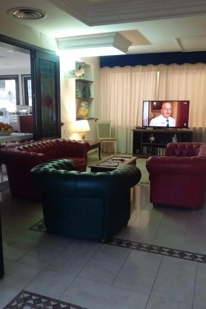 גיארדיני נאקסוס Hotel Sabbie D'Oro 4*, גיארדיני נאקסוס